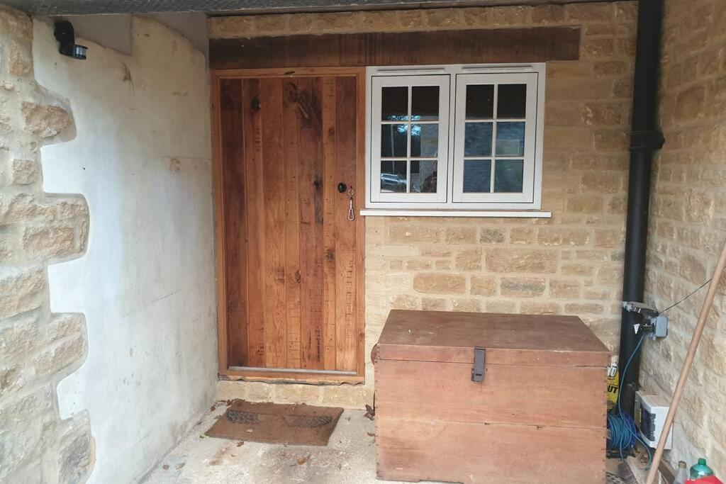 Traditional Coach House In Rural Private Estate. เยโอวิล ภายนอก รูปภาพ